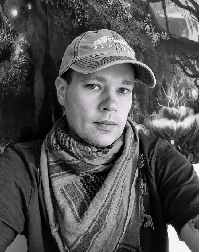 Professional seeking room Main Photo