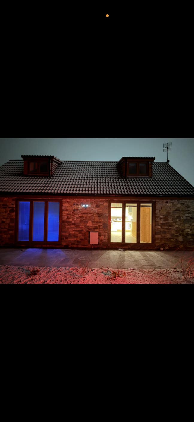 2 double bedrooms available with own wet room Main Photo