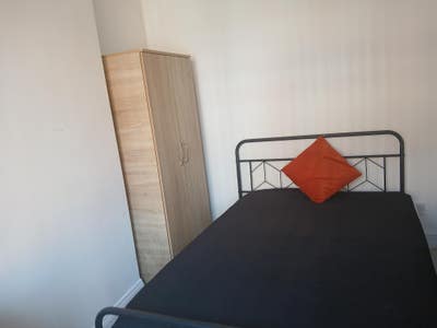 Newly refurbished 4 bed House Main Photo