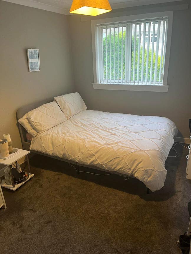 Room to rent in Oxgangs Main Photo