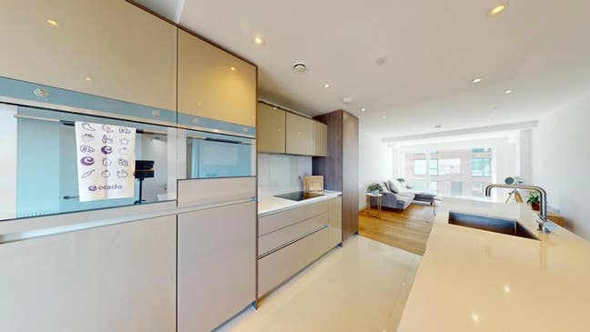 Beautiful room to let (Short term) Main Photo