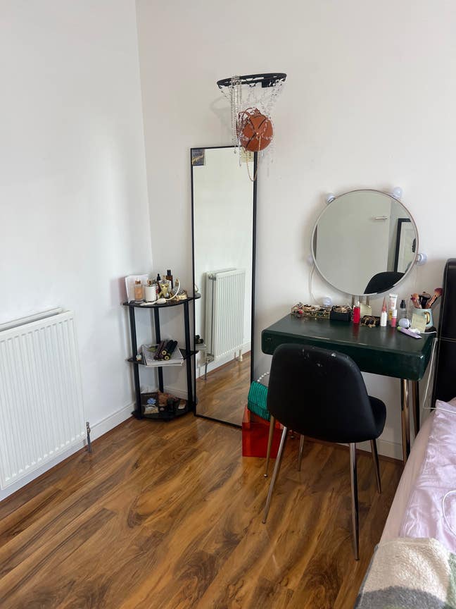 Room for a short term sublet Main Photo