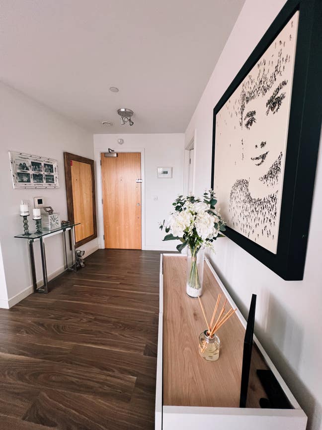 ✨ Stylish Double Room in Modern 2 Bed  Flat  Main Photo