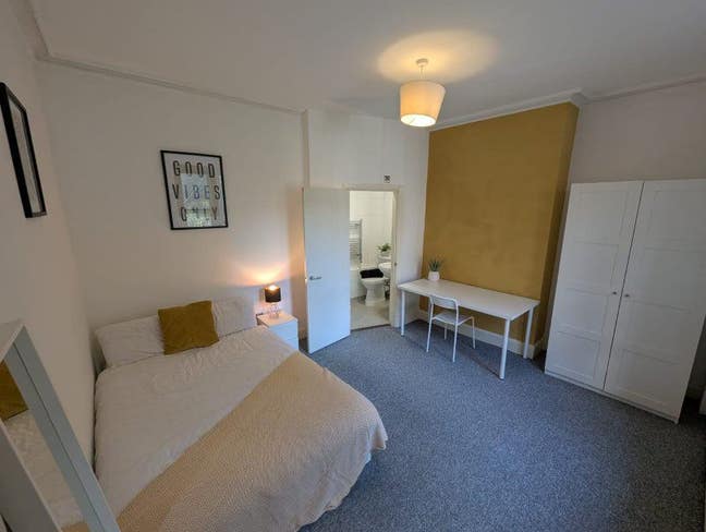 EN-SUITE Beautiful Double Rooms Available :) Main Photo