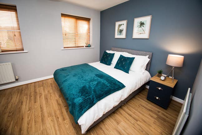 Double En-Suite Room near Hospital with Parking Main Photo
