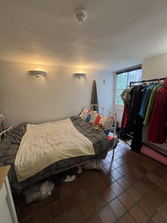 Spacious double room in Bath city centre  Main Photo
