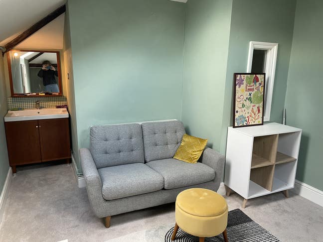 Double room in family house with own living room Main Photo