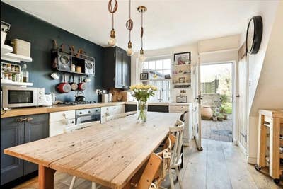 Beautiful Cottage - 10 mins from Brighton  Main Photo