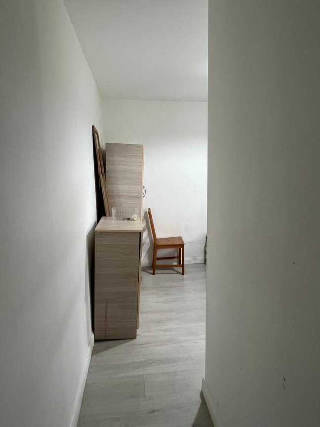 Single very clean Room available. Main Photo