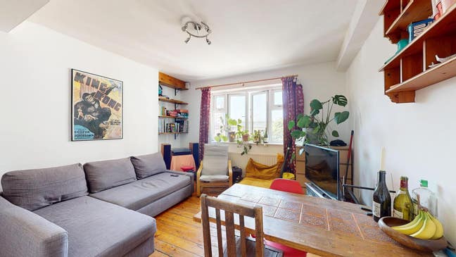 Spacious 3-Bedroom Flat in Stockwell – Zone 2 Main Photo