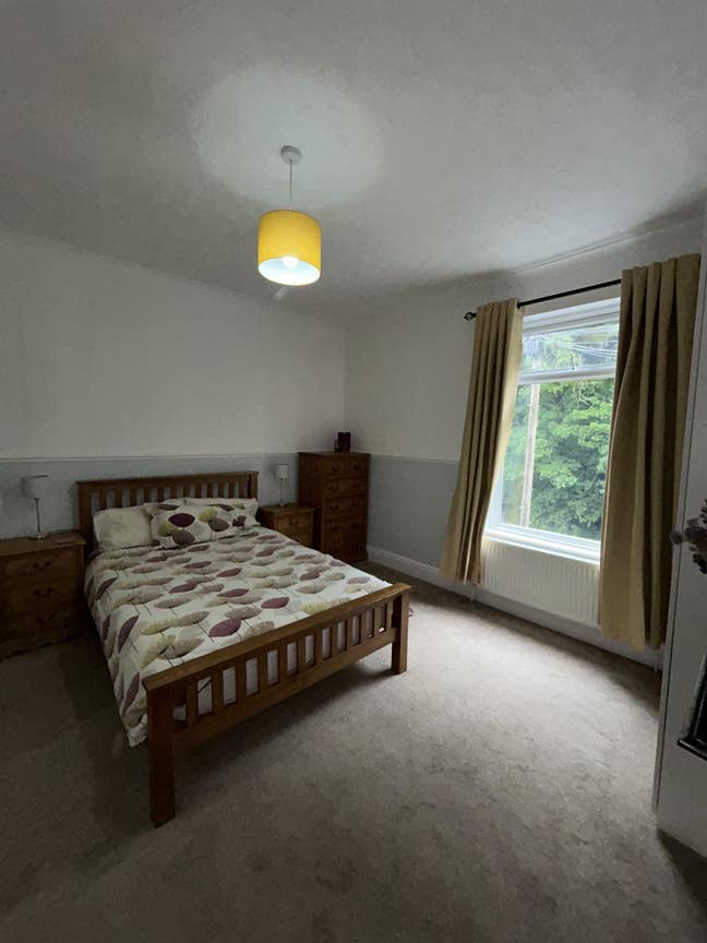 Two double bedrooms Chapeltown S35 Main Photo