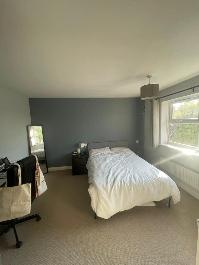 Double room with own bathroom in house Main Photo