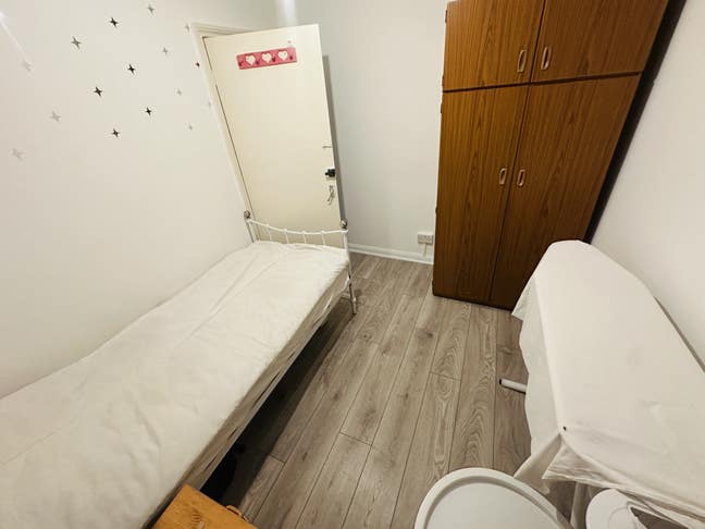 Small Furnished Room for Rent Main Photo