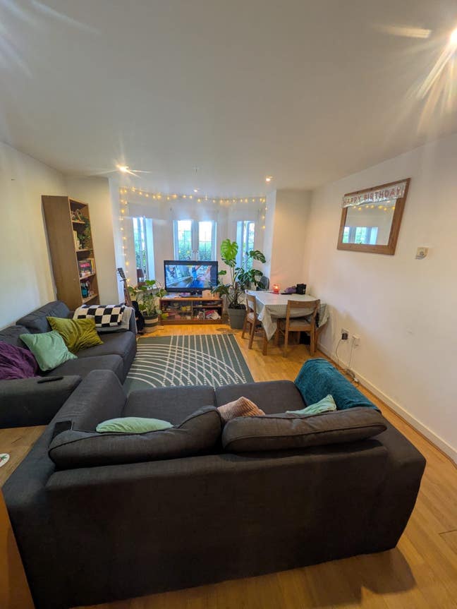 Spare room in cosy, ground floor flat in Chorlton! Main Photo