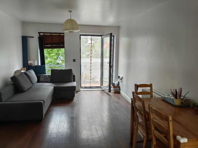 2 Bed Flat, Glenalmond Avenue Main Photo