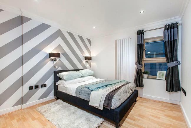 1 Room in Fancy Flat for Female   Main Photo