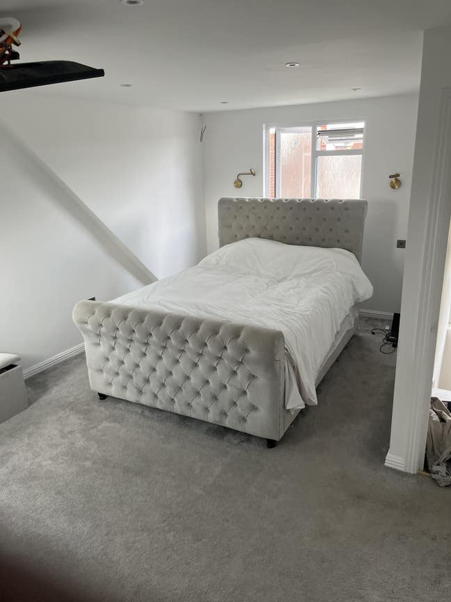 Spacious Double Bedroom – Top Floor with Garden Main Photo