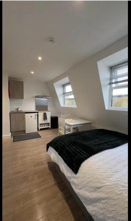 ✨ Spacious Studio Flat to Let in Finsbury Park Main Photo