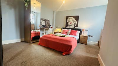 ❤️Central | Double Room /Private Balcony  🛏️✨ Main Photo
