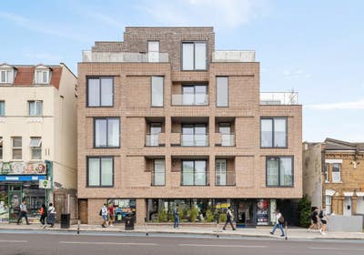 New - 1Bed Penthouse Living 3Mins to Tootking Bec Main Photo