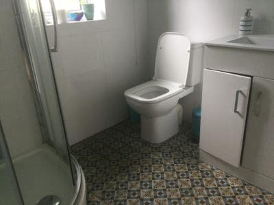 Double room with own shower room Main Photo
