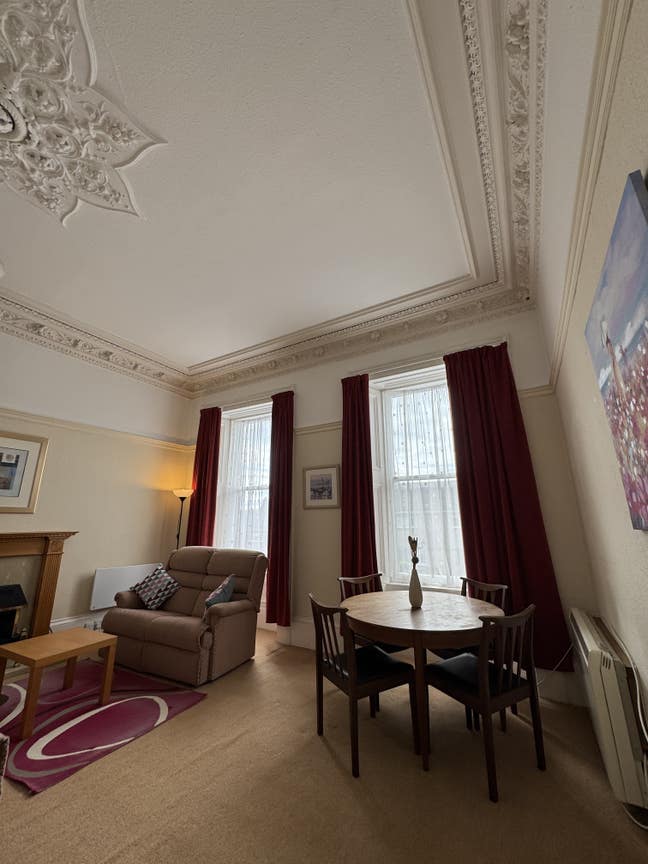 Large One Bedroom Quiet Flat, Windsor St, Dundee  Main Photo