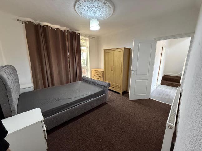 Rooms for rent  Main Photo