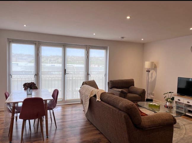 Free room with private bathroom Main Photo