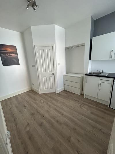 ✮  Private En-suite Room with Kitchenette ✮ Main Photo