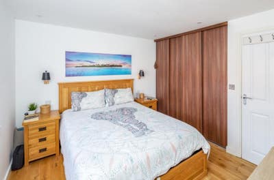 En-suite room in house close to Bicester Village Main Photo