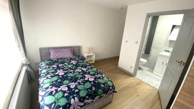 *Superb High Spec En-suite* *All bills included * Main Photo