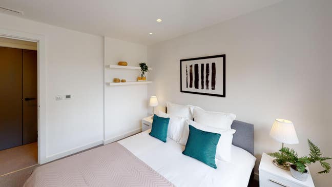 Stunning Double Room by Old Kent Road Main Photo