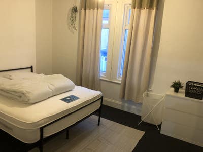 Cosy double room - bills included  Main Photo