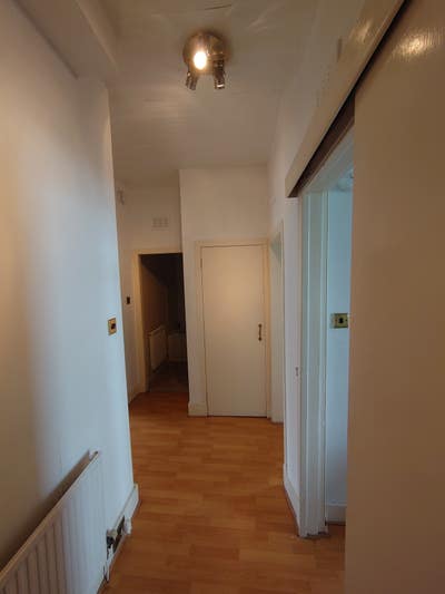 1 bed flat, bills not included Main Photo