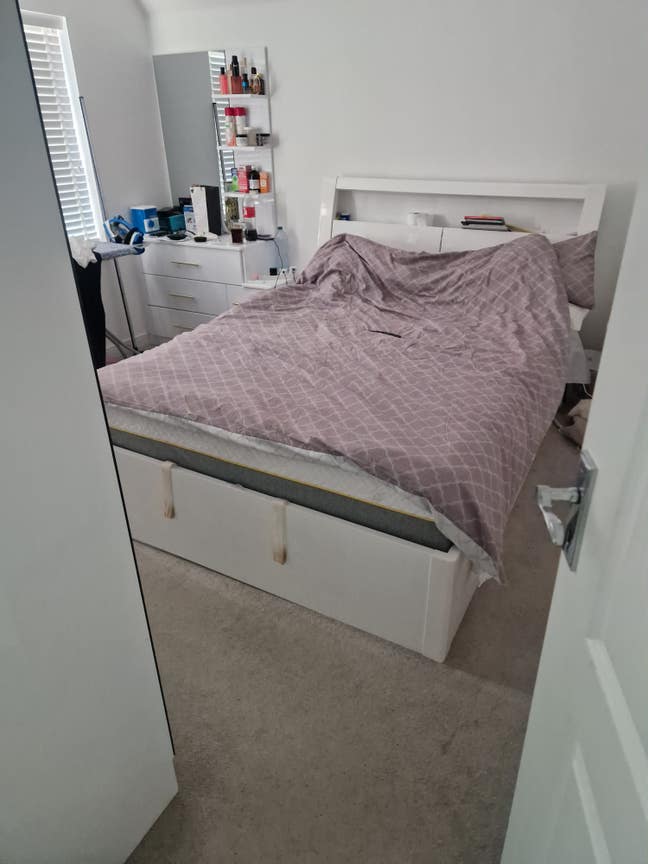 Room to rent Main Photo