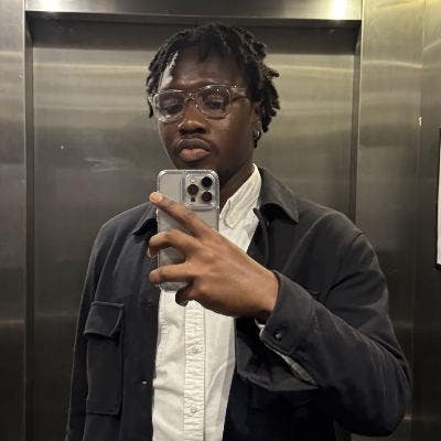 Professional Male seeks a double room Main Photo