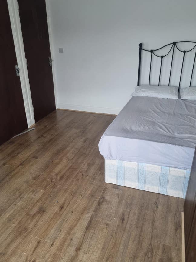 Last Luxury Large Ensuite Room Left!!! Main Photo