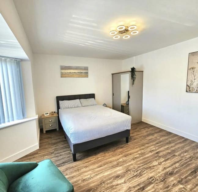 Immaculate spacious double room RARE bills inc Main Photo