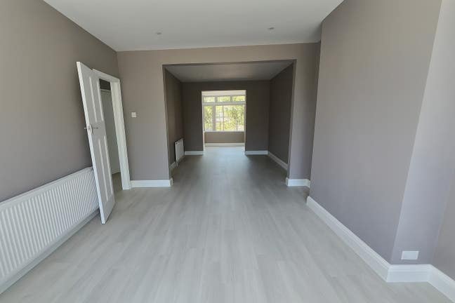 Newly Refurbished 3-Bed House Lynton Avenue NW9 Main Photo
