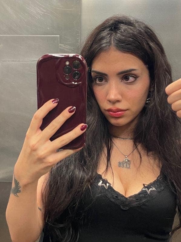 looking for a double room near central  Main Photo