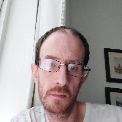 Professional Male seeks a single or double room Main Photo