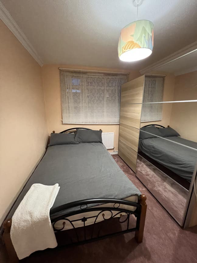 Accommodation with En-suite Bedroom available Main Photo