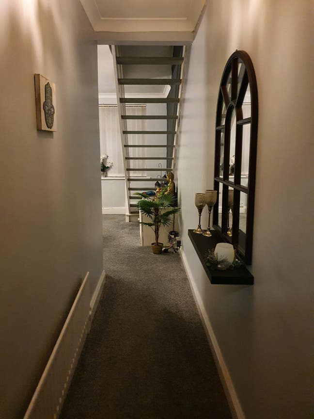 Rooms available in a 4 bed property Main Photo