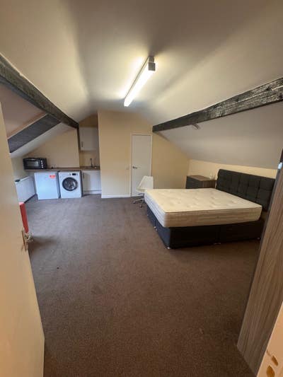 Studio flat to rent in Wolverhampton  Main Photo