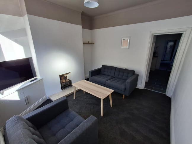 Perfect for 2 Students! Pembroke Street Main Photo