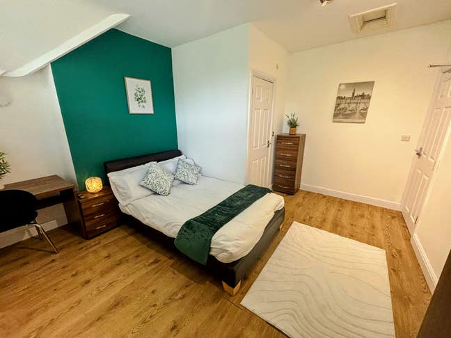 1St Month Half Price Bills inc | Derby Royal | Uni Main Photo