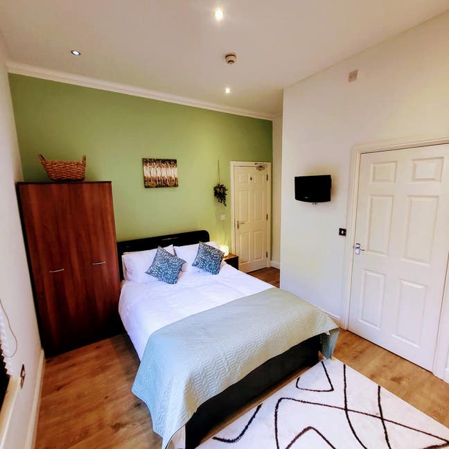 En-Suite, Bills inc, Parking, Derby Royal | Uni Main Photo
