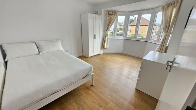 🔥Ilford/Zone 4-Brand Double Room -Be Quick🔥 Main Photo