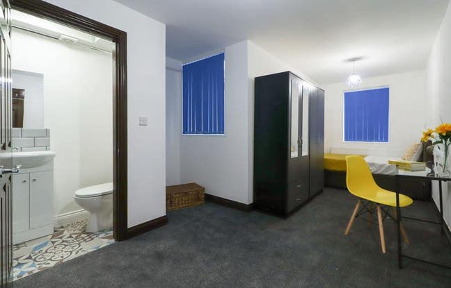 Modern En-suite Rooms in Bolingbroke Road, CV3 Main Photo