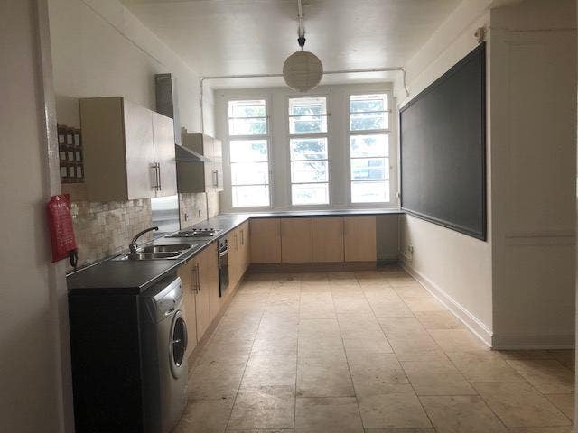 Spacious converted warehouse Main Photo